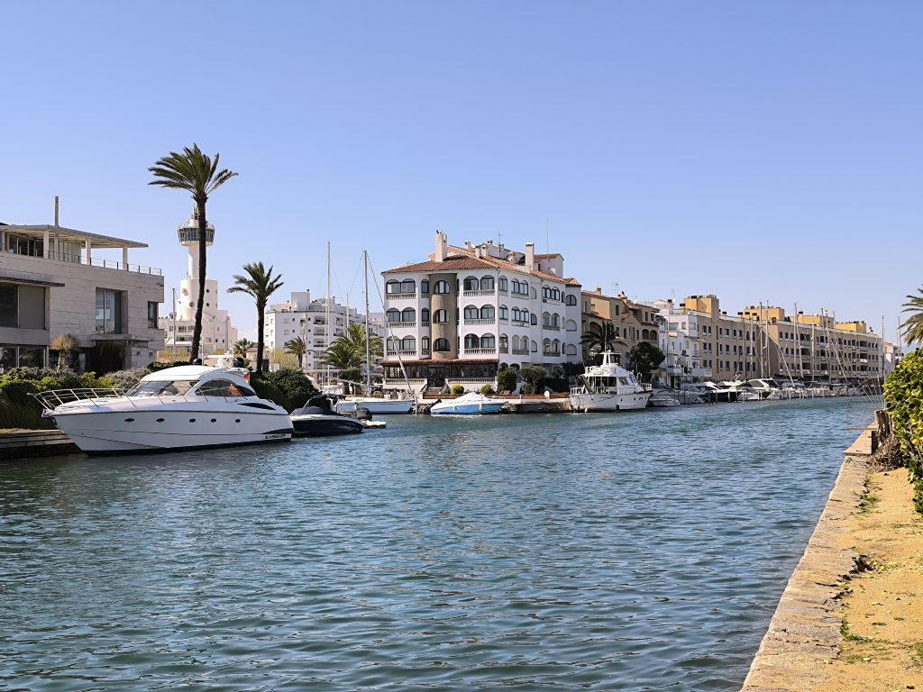 Empuriabrava impacte du certificat énéergétique sur le marché immobilier qu'il soit appartement ou maison en Espagne